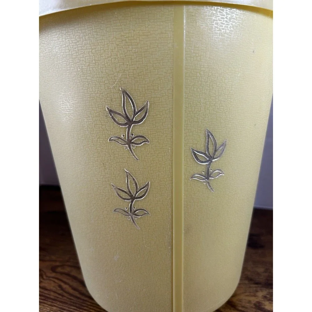 Vtg MCM Goldenrod Yellow Plastic Waste Basket Trash Can Floral 10in Round Accent